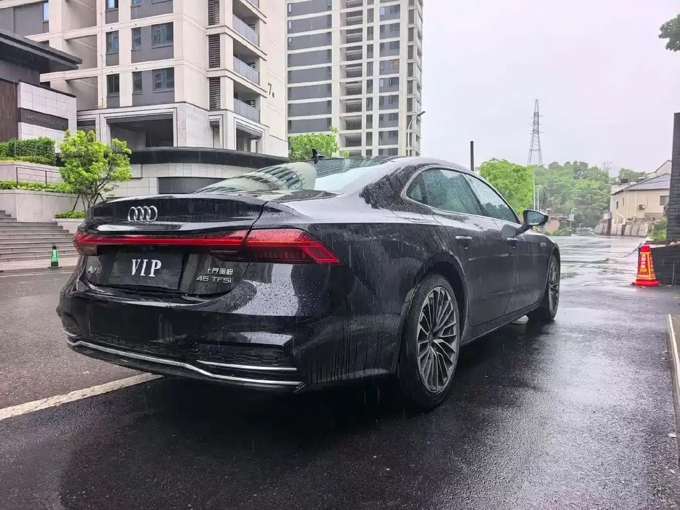 Audi A7L 2024 45TFSI S-line Dream Edition Crystal Package — миниатюра 9