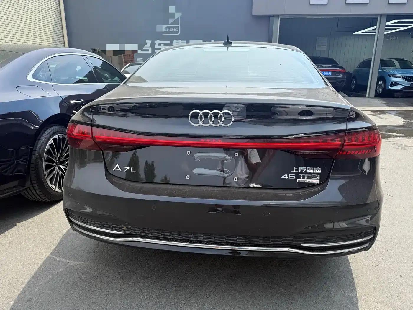 Audi A7L 2024 45TFSI S-line Dream Edition Crystal Package — миниатюра 9