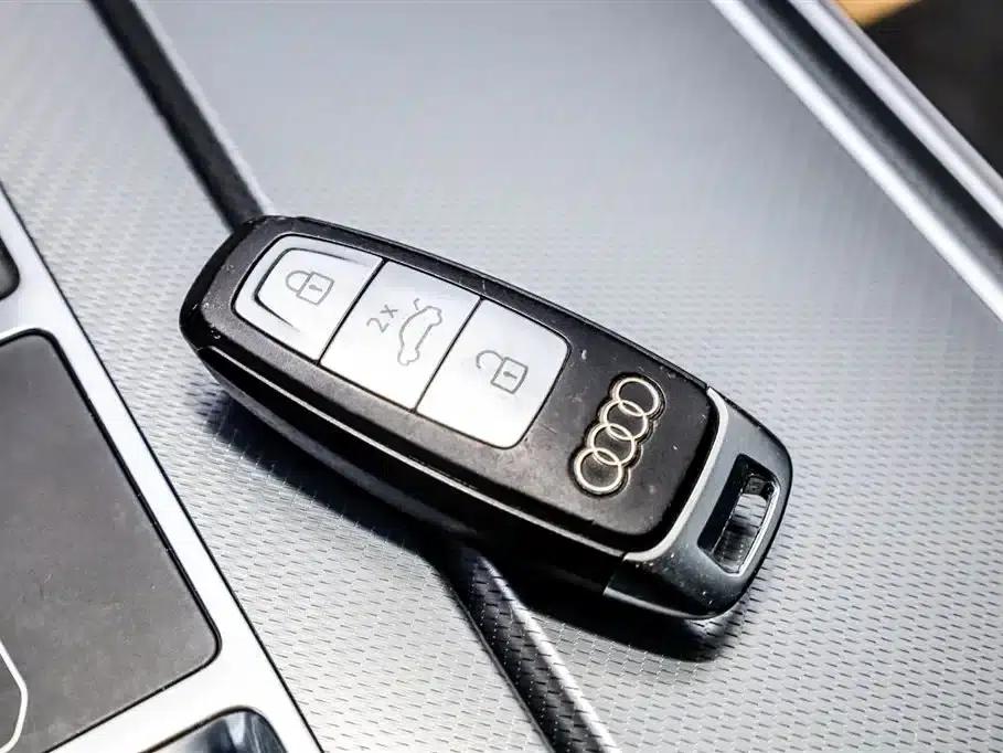 Audi A7L 2024 45TFSI S-line Dream Edition Crystal Package — миниатюра 21