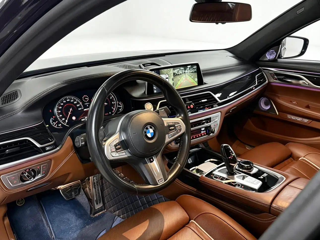 2017 BMW 7 Series M760Li xDrive — миниатюра 5