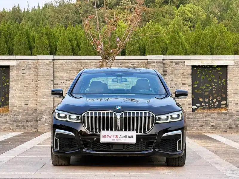 2019 BMW 7 Series Facelift 740Li xDrive Executive Luxury Package — миниатюра 2
