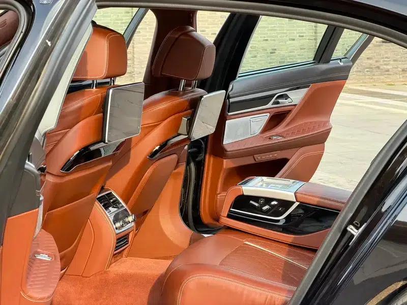 2019 BMW 7 Series Facelift 740Li xDrive Executive Luxury Package — миниатюра 11