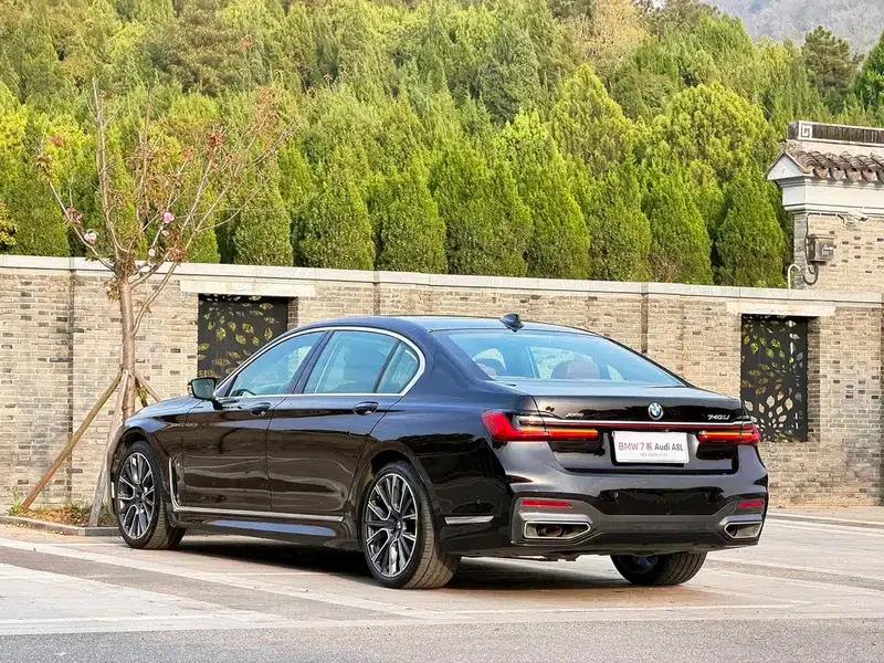 2019 BMW 7 Series Facelift 740Li xDrive Executive Luxury Package — миниатюра 4