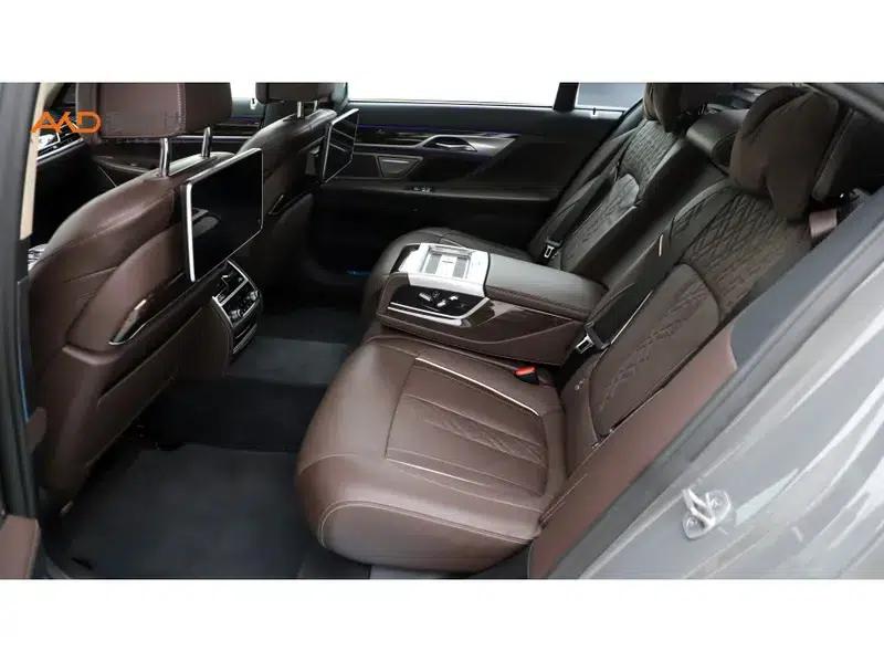 2021 BMW 7 Series 740Li Luxury Package — миниатюра 8