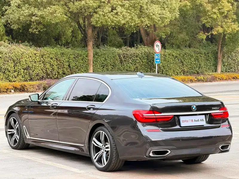 2016 BMW 7 Series 740Li Leading Edition — миниатюра 4