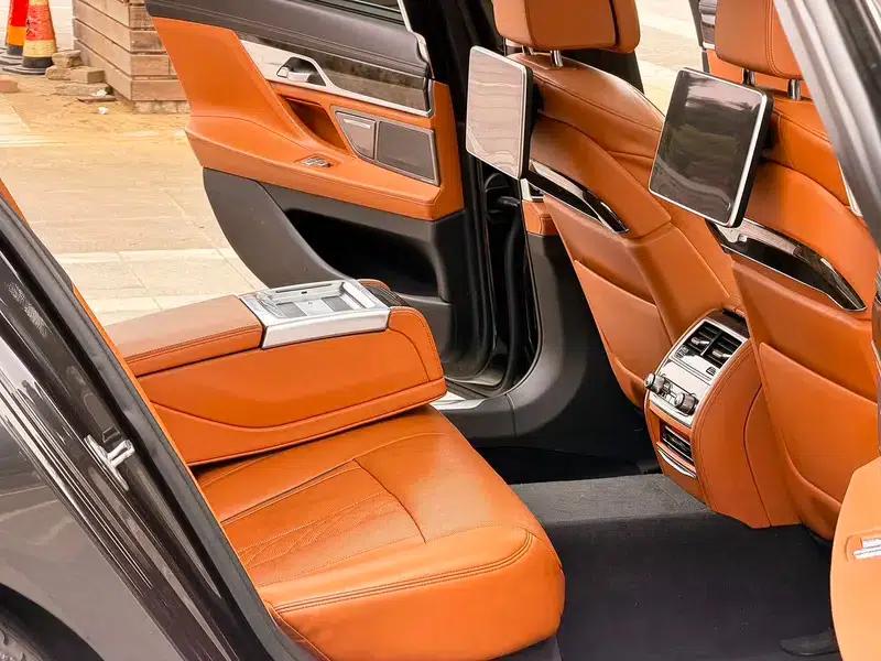 2016 BMW 7 Series 740Li Leading Edition — миниатюра 7