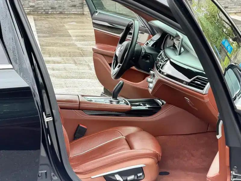 2018 BMW 7 Series 740Li xDrive Luxury Package — миниатюра 12