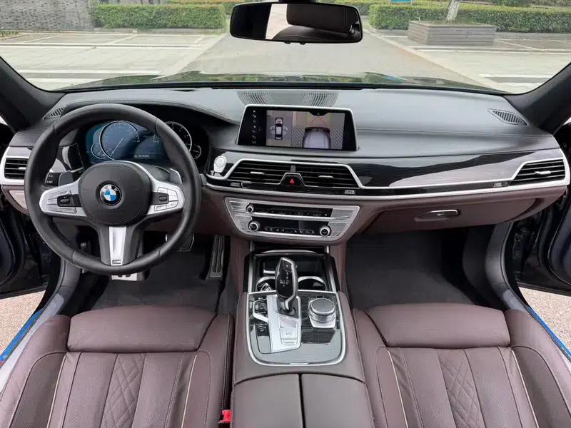 2018 BMW 7 Series 730Li Luxury M Sport Package — миниатюра 8