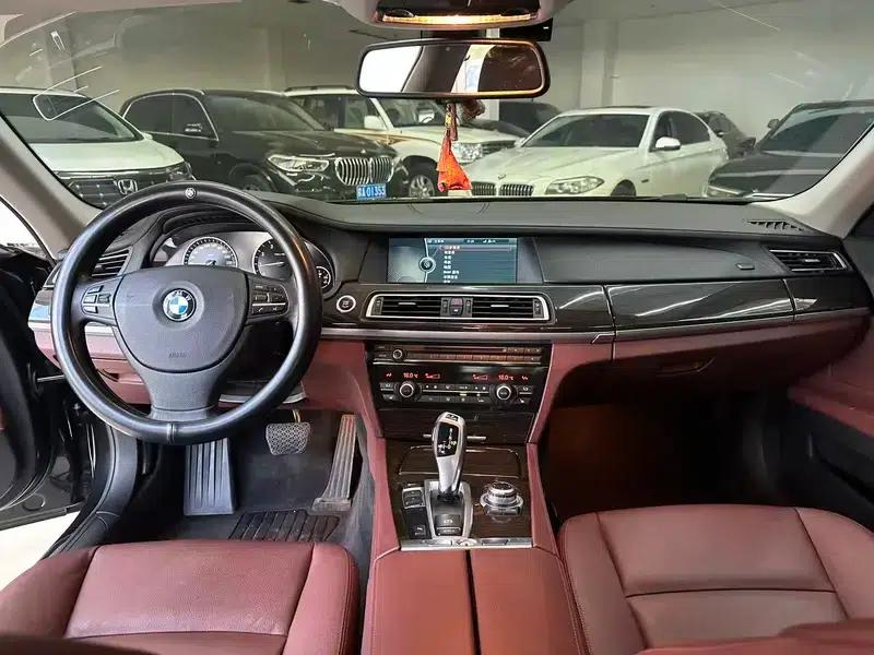 2013 BMW 7 Series 740Li Leading Edition — миниатюра 7