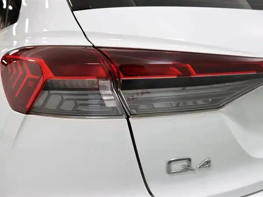 Audi Q4 e-tron 2024 Model 40 e-tron Adventure Edition — миниатюра 15
