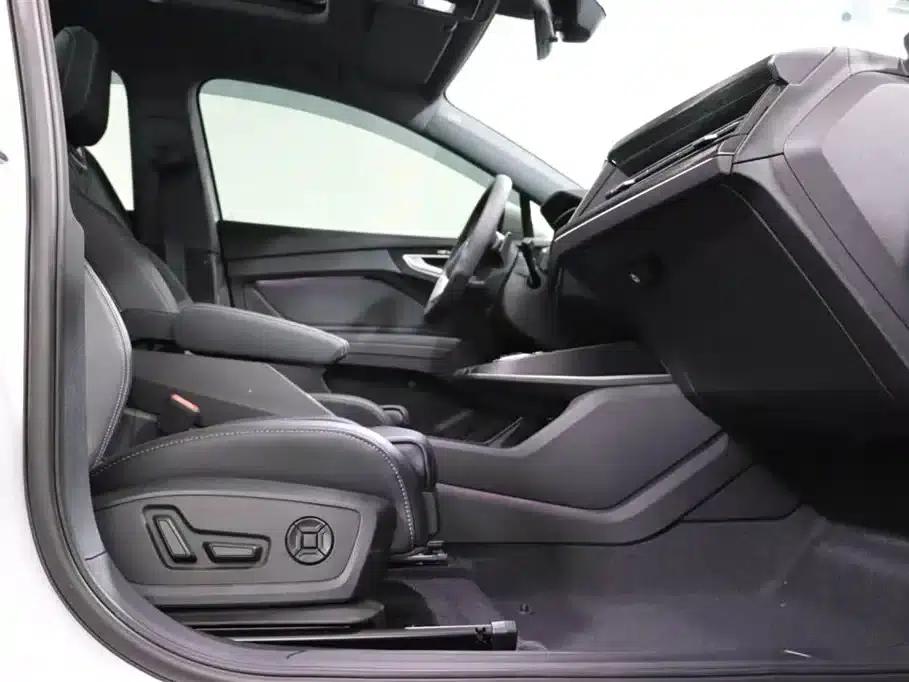 Audi Q4 e-tron 2024 Model 40 e-tron Adventure Edition — миниатюра 7