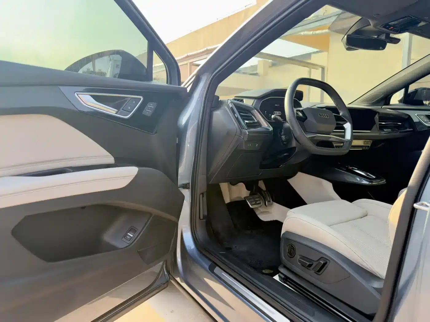 Audi Q4 e-tron 2022 40 e-tron First Edition — миниатюра 4