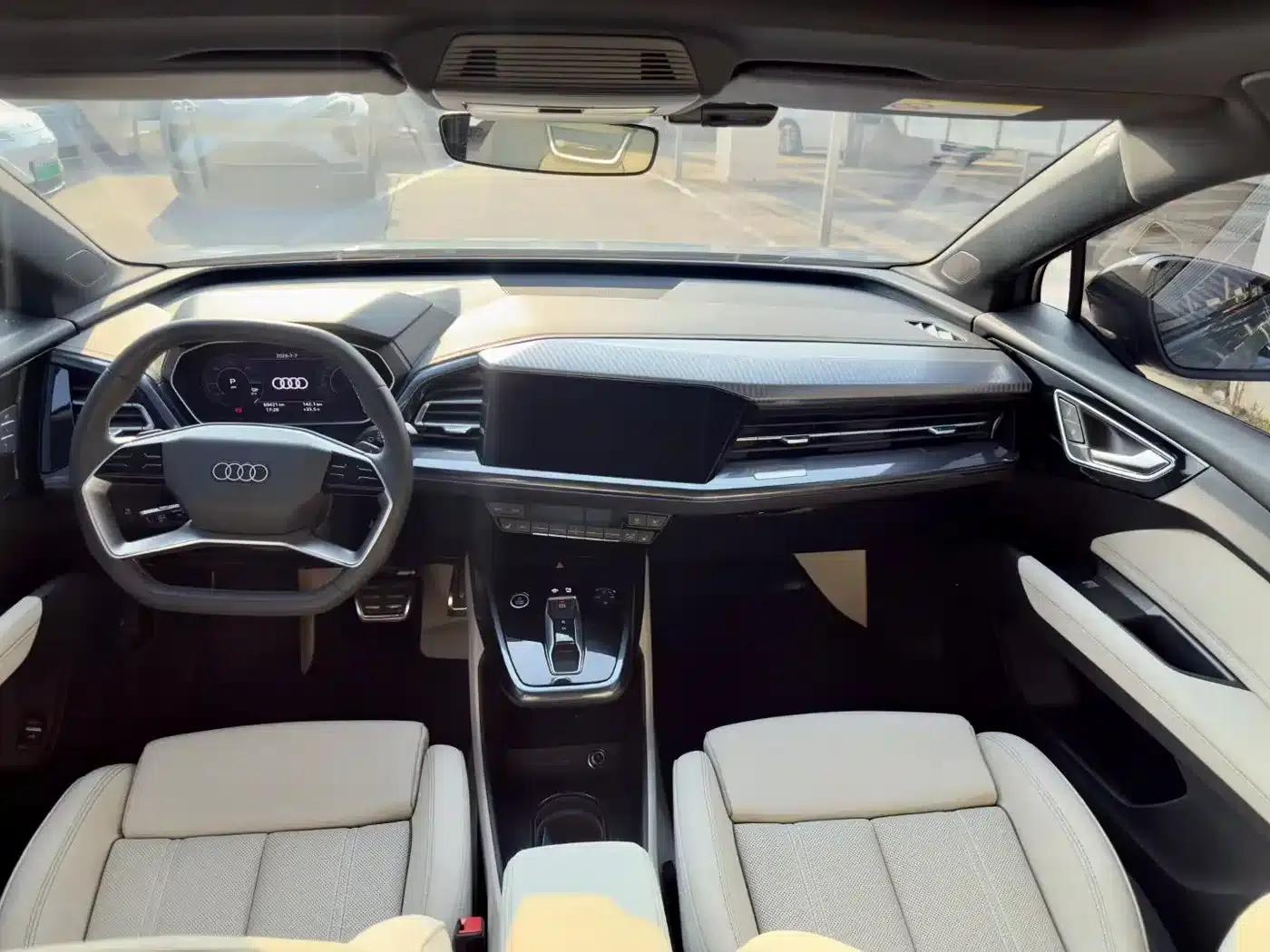Audi Q4 e-tron 2022 40 e-tron First Edition — миниатюра 8