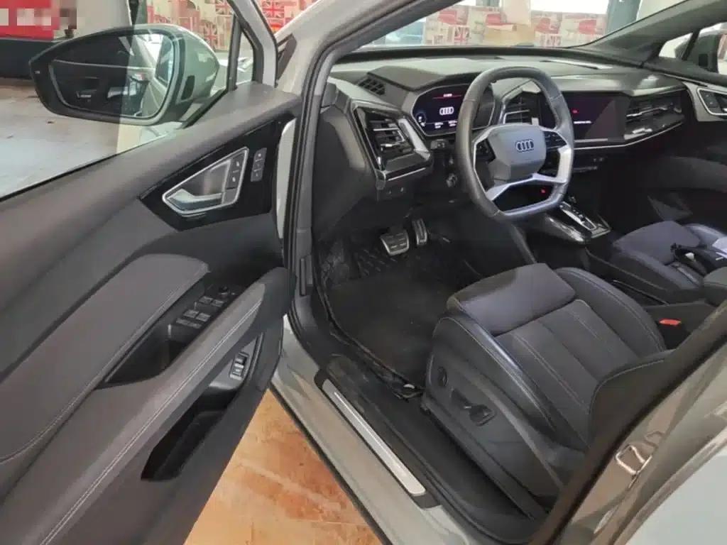Audi Q4 e-tron 2023 Model 40 e-tron Trailblazer — миниатюра 16