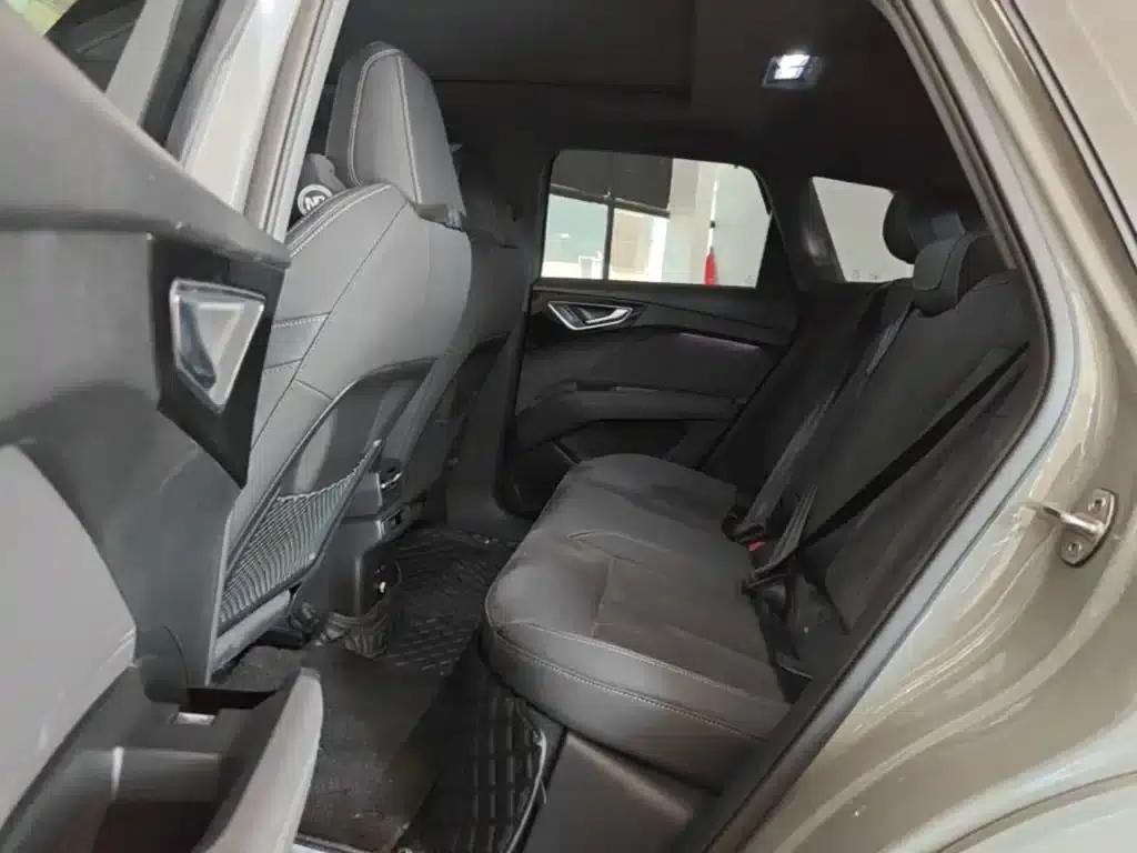 Audi Q4 e-tron 2023 Model 40 e-tron Trailblazer — миниатюра 17