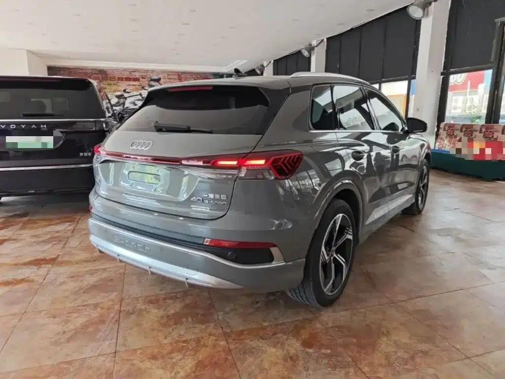 Audi Q4 e-tron 2023 Model 40 e-tron Trailblazer — миниатюра 7