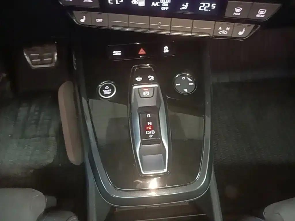 Audi Q4 e-tron 2023 Model 40 e-tron Trailblazer — миниатюра 14