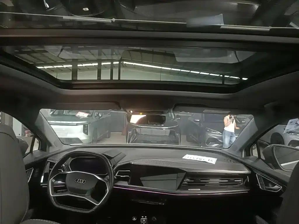 Audi Q4 e-tron 2023 Model 40 e-tron Trailblazer — миниатюра 18
