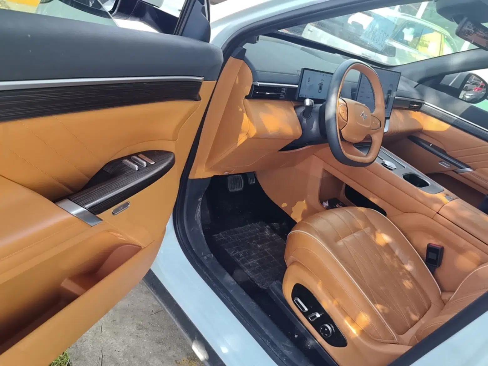 Dongfeng eπ eπ008 2025 210 Ultra Range-Extended Version 5 Seats — миниатюра 18