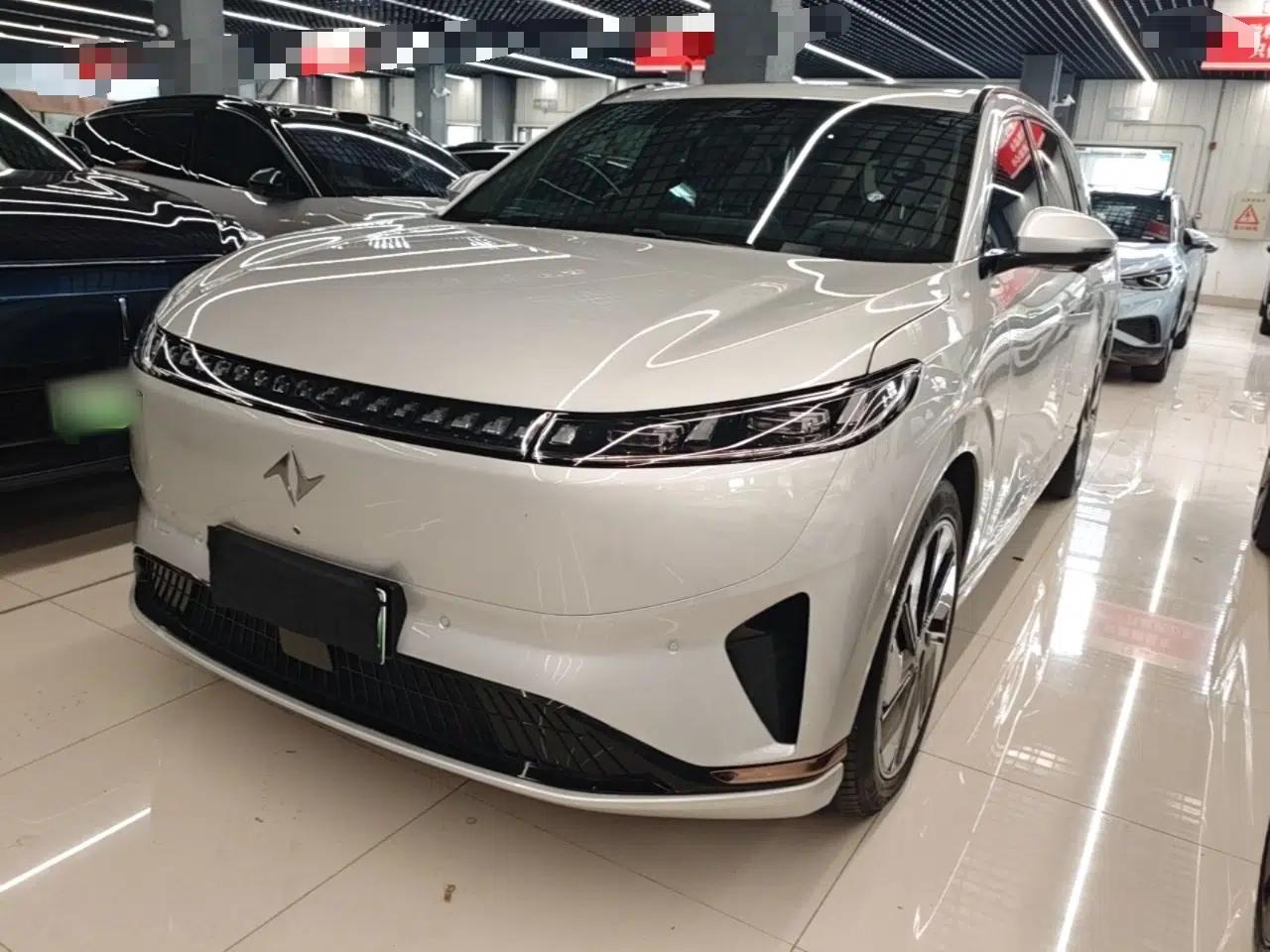 Dongfeng eπ eπ008 2024 210Max Range-Extended Version 6 Seats — миниатюра 1