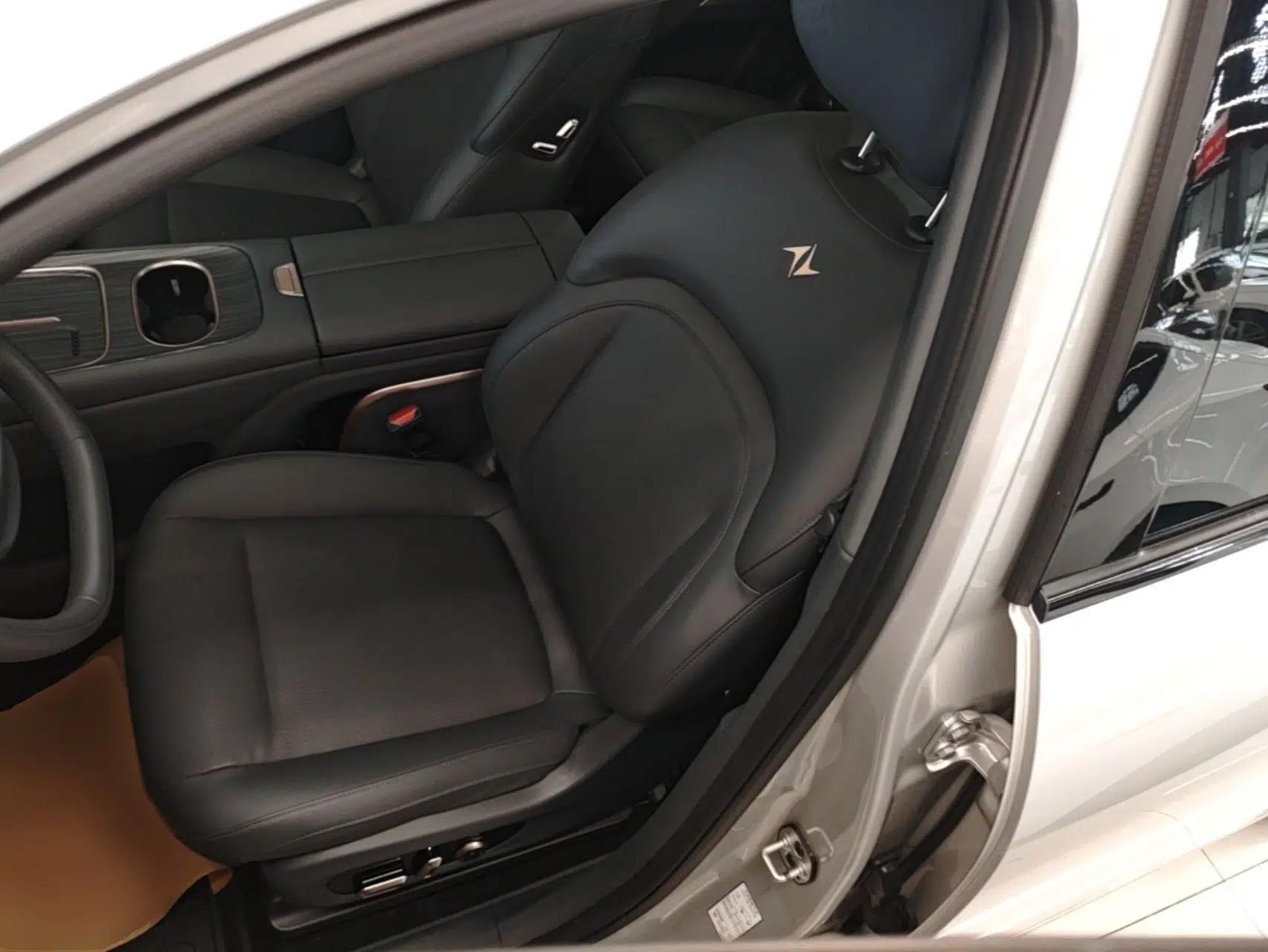 Dongfeng eπ eπ008 2024 210Max Range-Extended Version 6 Seats — миниатюра 17