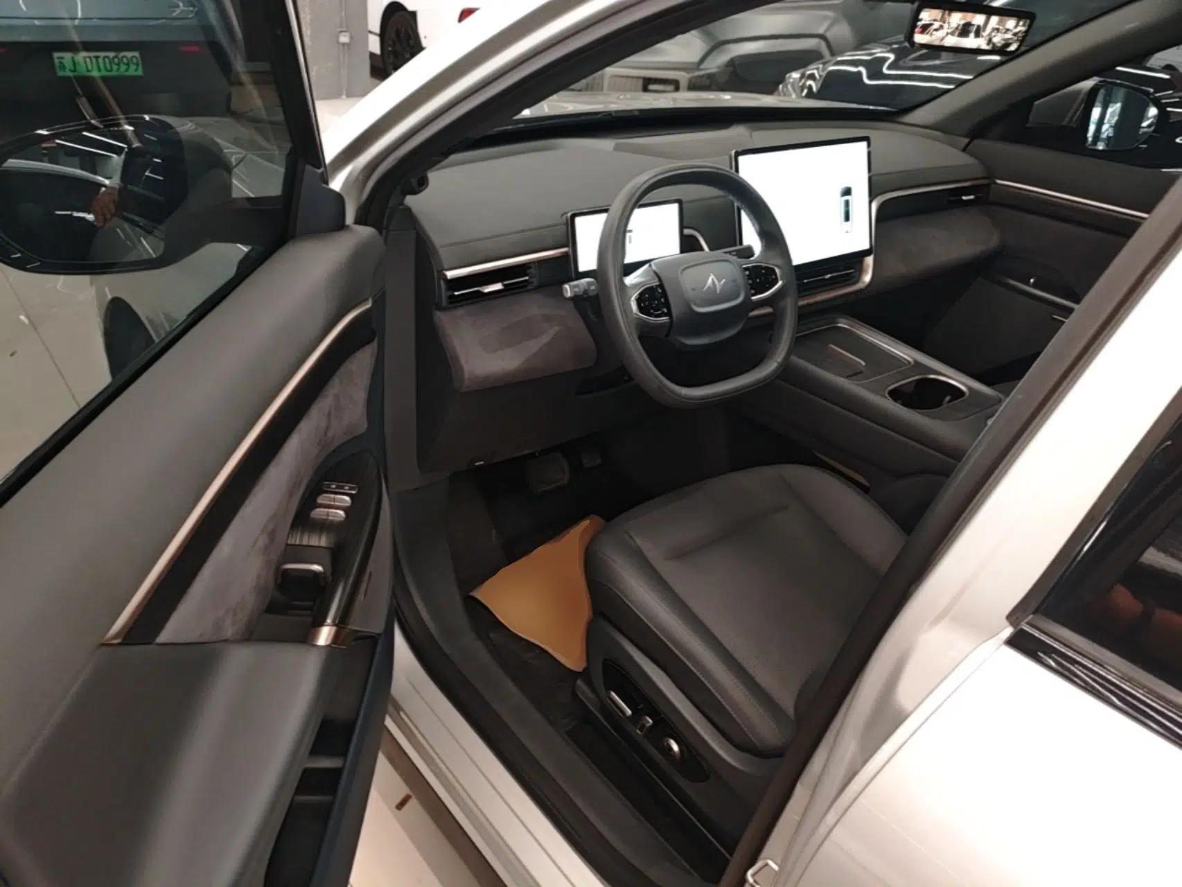 Dongfeng eπ eπ008 2024 210Max Range-Extended Version 6 Seats — миниатюра 18