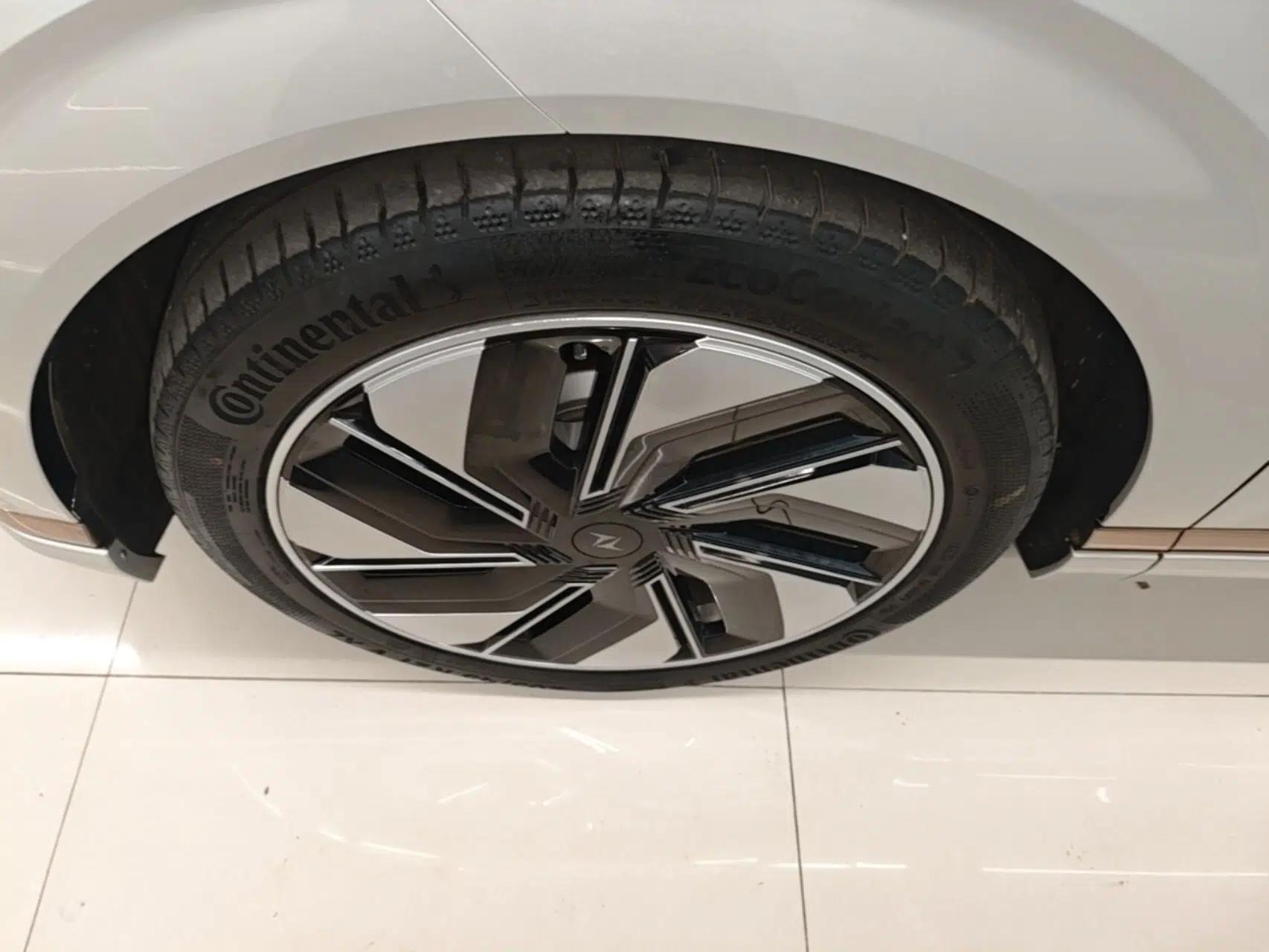 Dongfeng eπ eπ008 2024 210Max Range-Extended Version 6 Seats — миниатюра 10