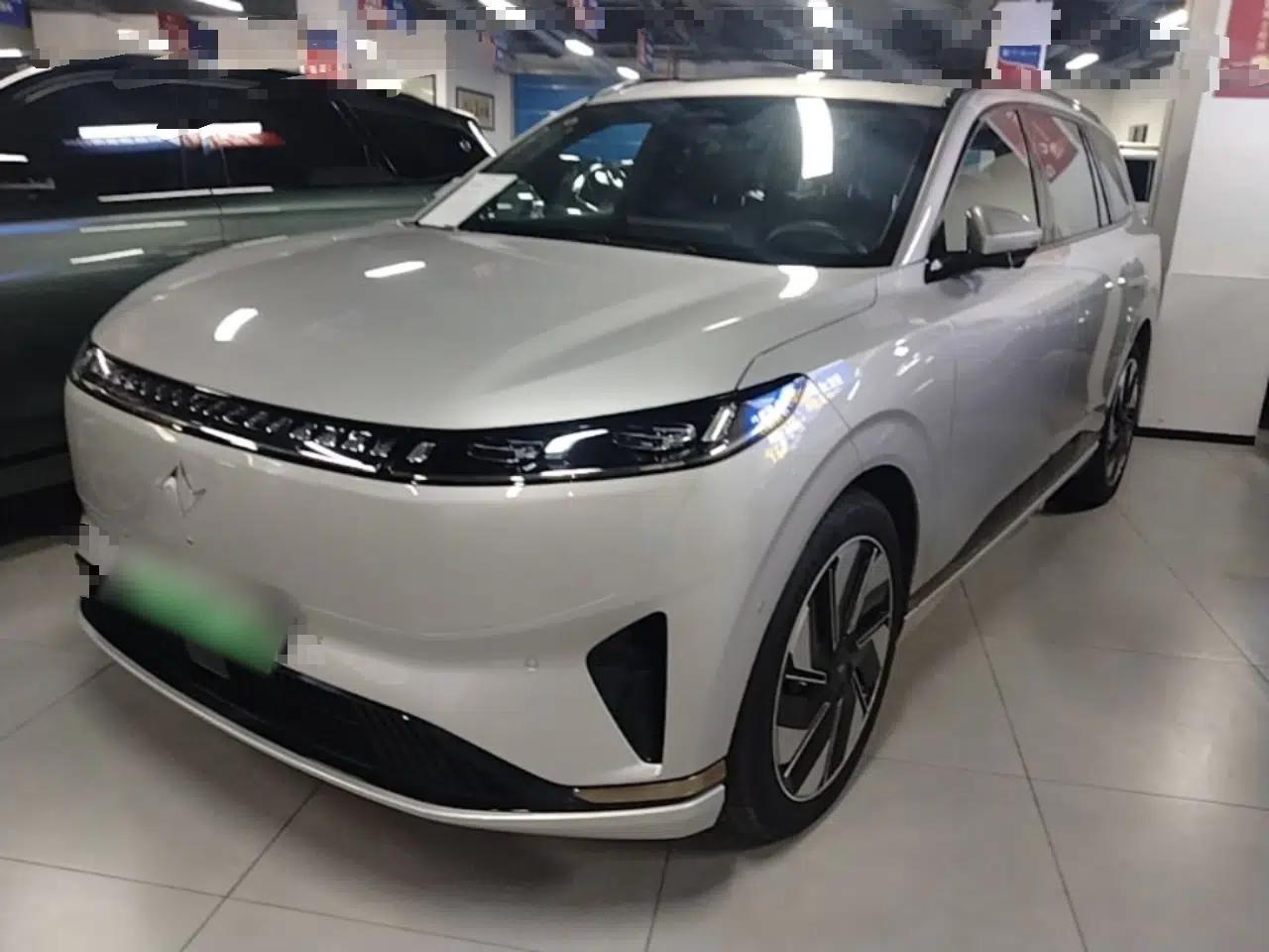 Dongfeng eπ eπ008 2024 210Max Range-Extended Version 6 Seats — миниатюра 1
