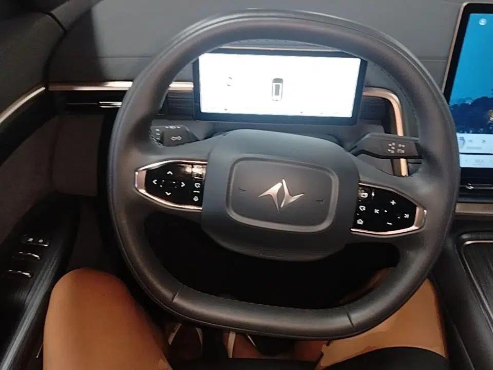 Dongfeng eπ eπ008 2024 210Max Range-Extended Version 6 Seats — миниатюра 13