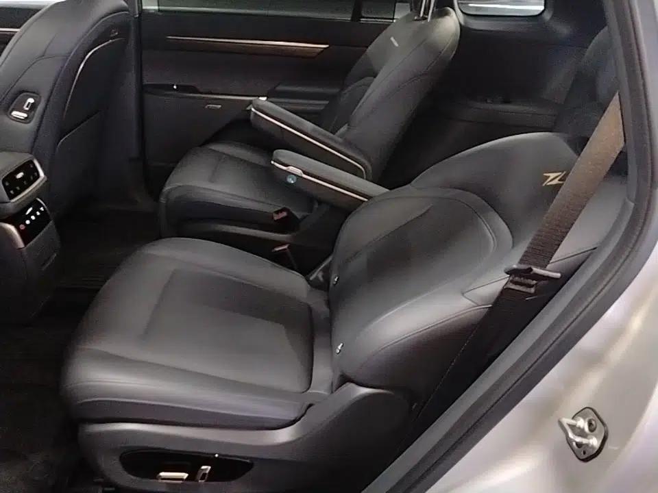 Dongfeng eπ eπ008 2024 210Max Range-Extended Version 6 Seats — миниатюра 20