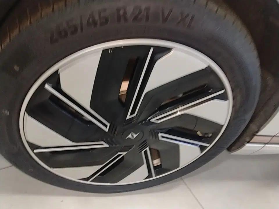 Dongfeng eπ eπ008 2024 210Max Range-Extended Version 6 Seats — миниатюра 10