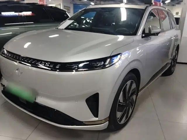 Dongfeng eπ eπ008 2024 210Max Range-Extended Version 6 Seats