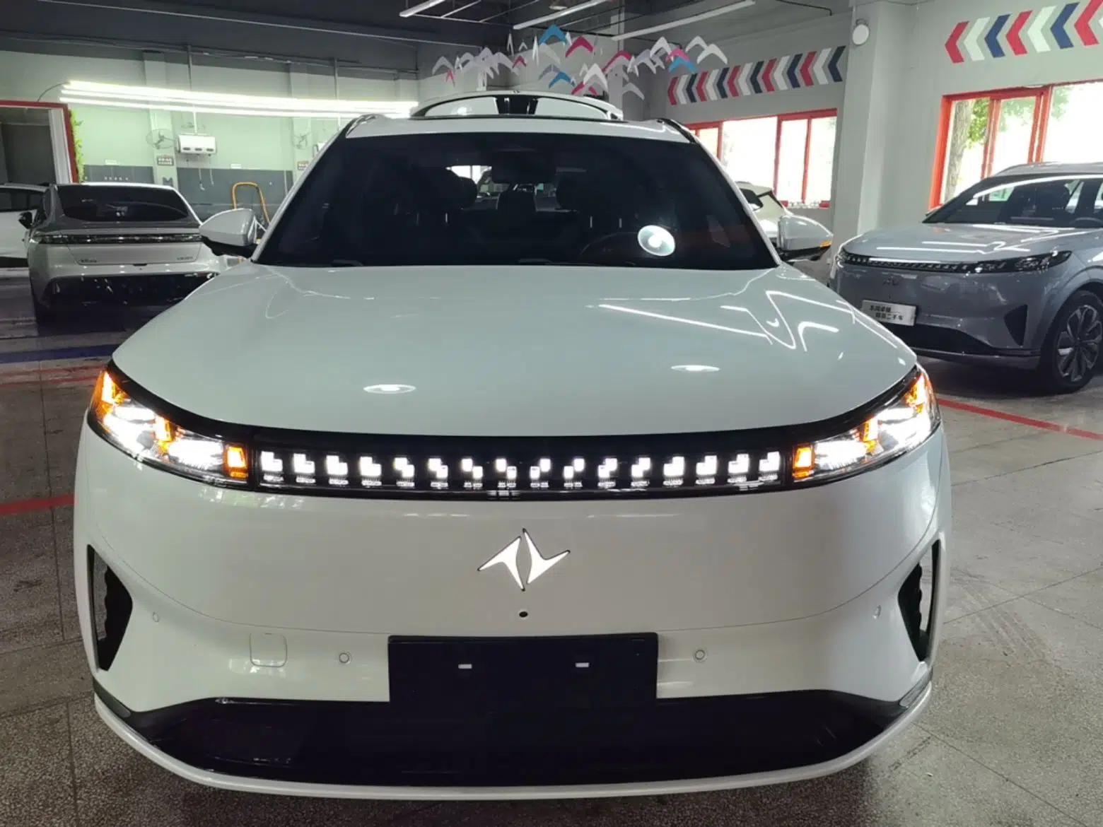 Dongfeng eπ eπ008 2025 210Max Range-Extended Version 5 Seats — миниатюра 2