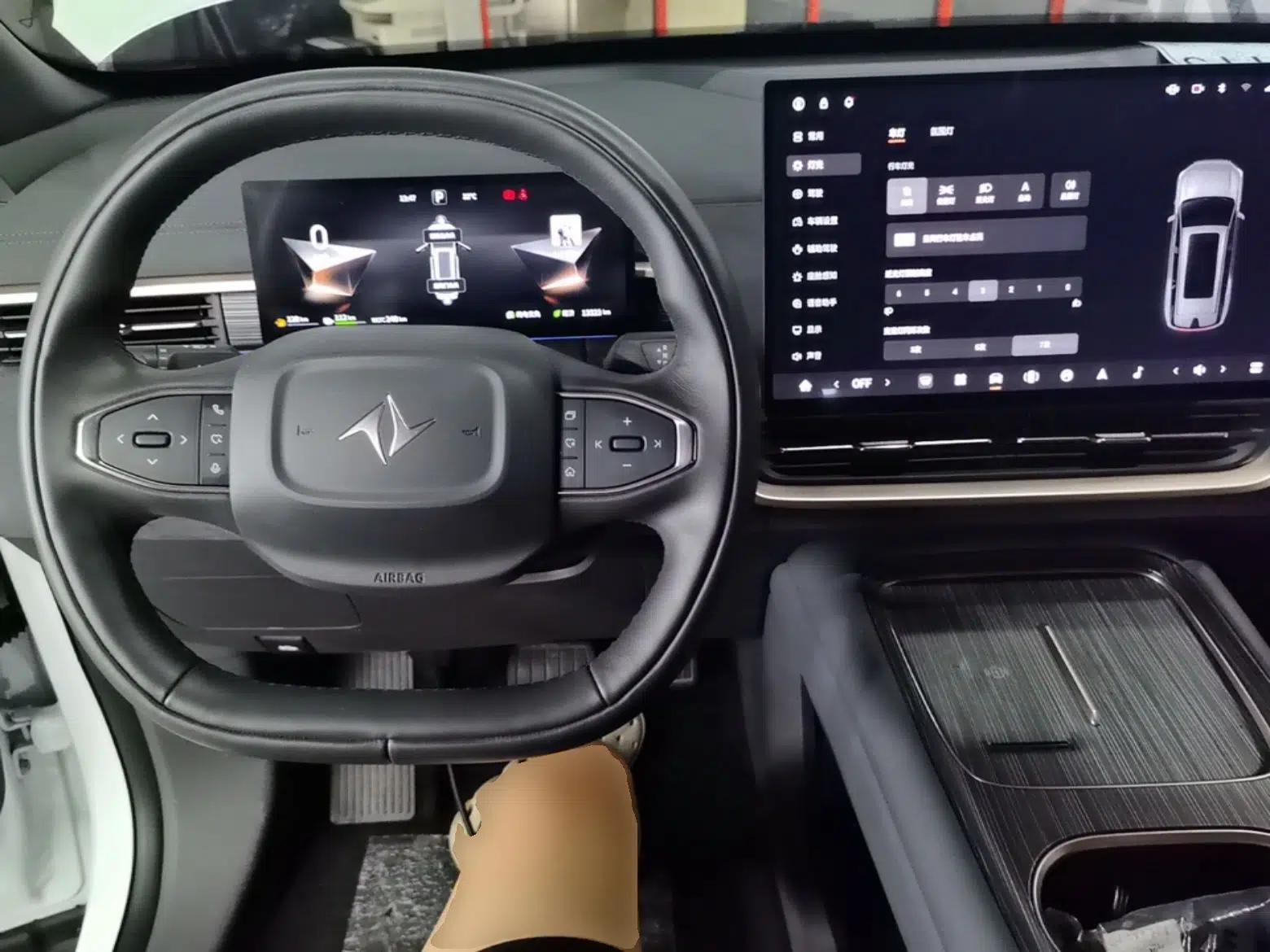 Dongfeng eπ eπ008 2025 210Max Range-Extended Version 5 Seats — миниатюра 12