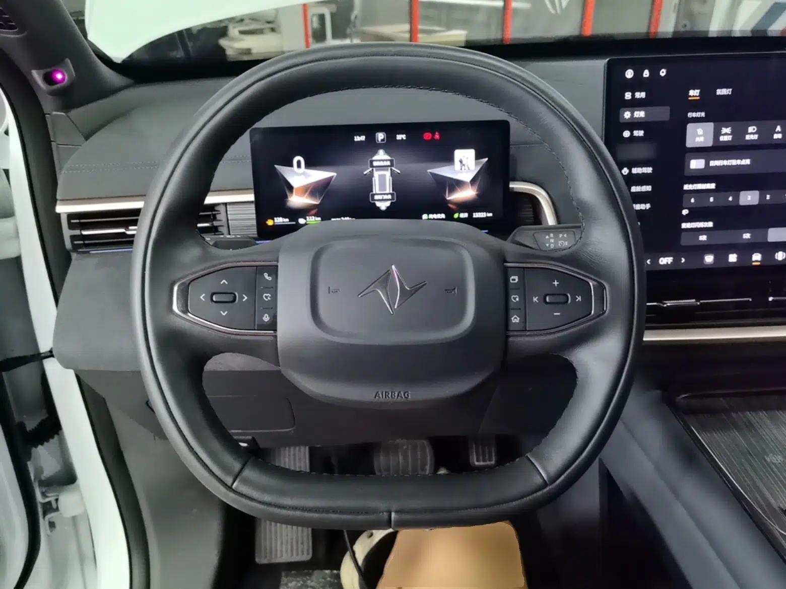 Dongfeng eπ eπ008 2025 210Max Range-Extended Version 5 Seats — миниатюра 13