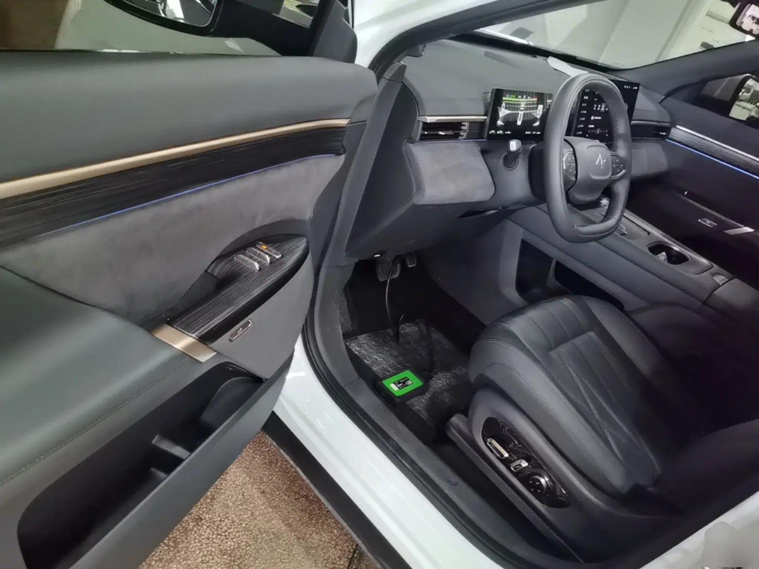Dongfeng eπ eπ008 2025 210Max Range-Extended Version 5 Seats — миниатюра 18