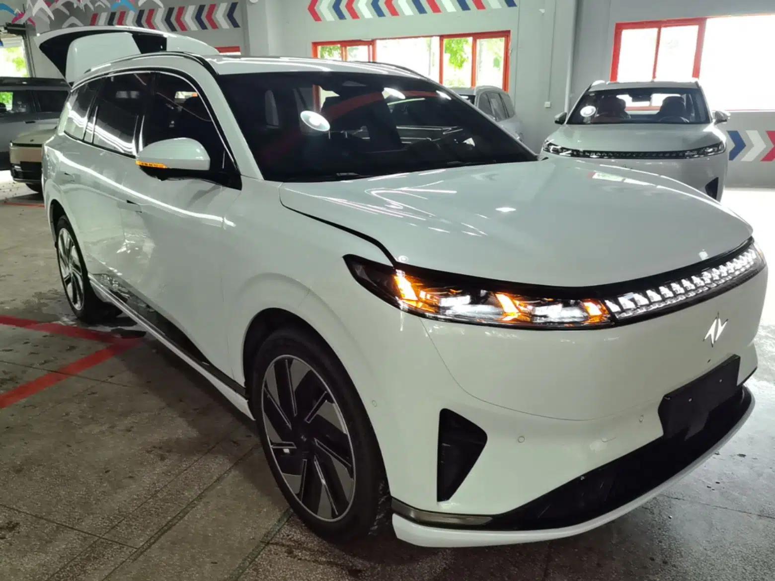 Dongfeng eπ eπ008 2025 210Max Range-Extended Version 5 Seats — миниатюра 3