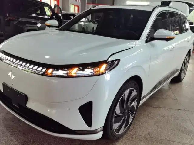 Dongfeng eπ eπ008 2025 210Max Range-Extended Version 5 Seats