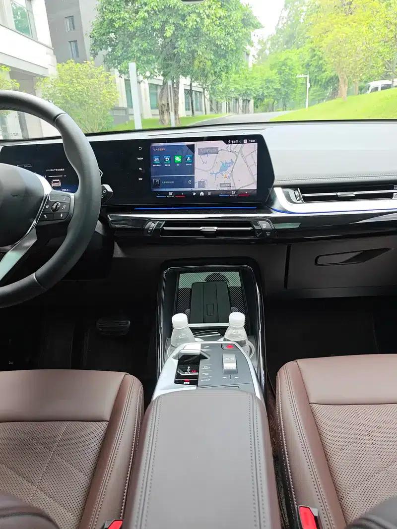 BMW X1 2023 sDrive25Li M Sport Package — миниатюра 10