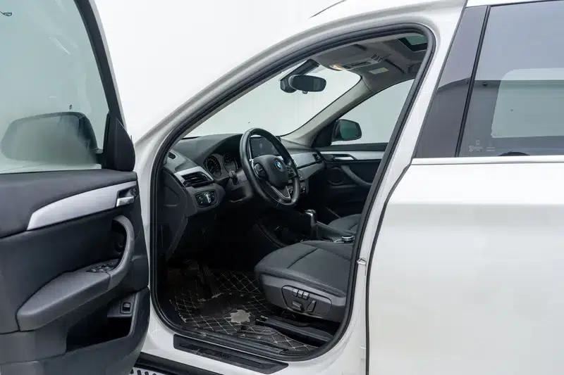 BMW X1 2019 sDrive20Li Leading Edition — миниатюра 17