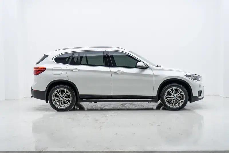 BMW X1 2019 sDrive20Li Leading Edition — миниатюра 8