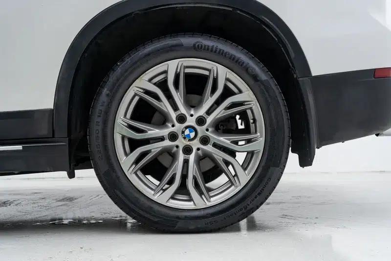 BMW X1 2019 sDrive20Li Leading Edition — миниатюра 9