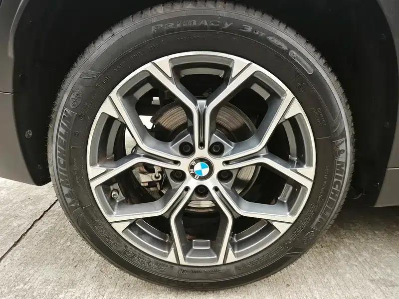 BMW X1 2020 sDrive25Li Leading Edition — миниатюра 8