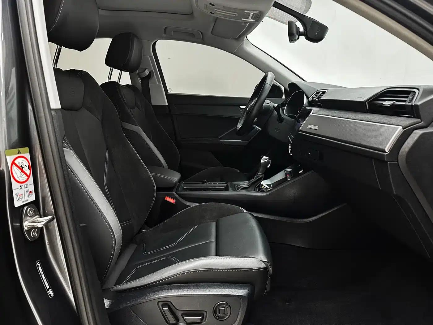 Audi Q3 Sportback 2023 35 TFSI Progressive (1.4T) — миниатюра 17