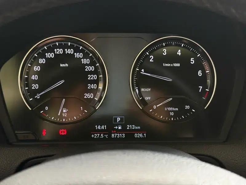 BMW 1 Series (Imported) 2018 118i Leading Edition — миниатюра 13