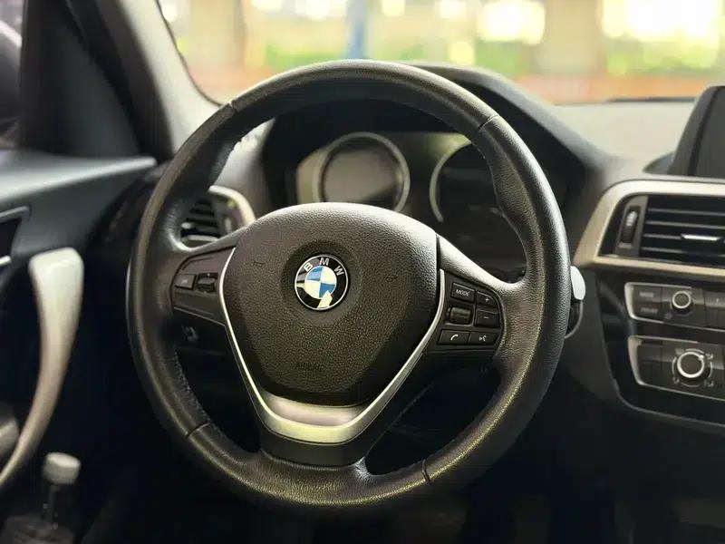 BMW 1 Series (Imported) 2018 118i Leading Edition — миниатюра 14