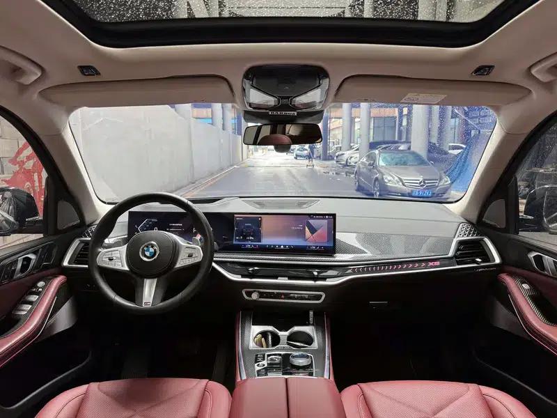 BMW X5 2023 xDrive30Li M Sport Package — миниатюра 11