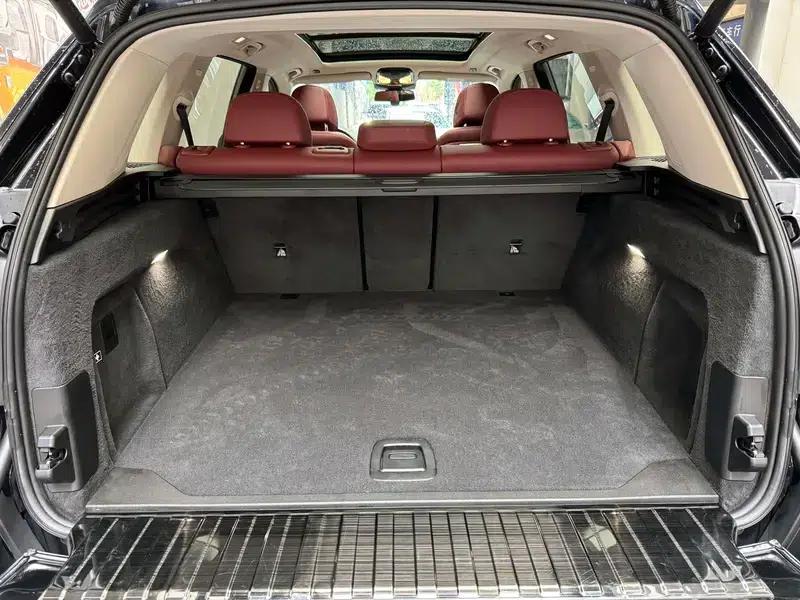 BMW X5 2023 xDrive30Li M Sport Package — миниатюра 17