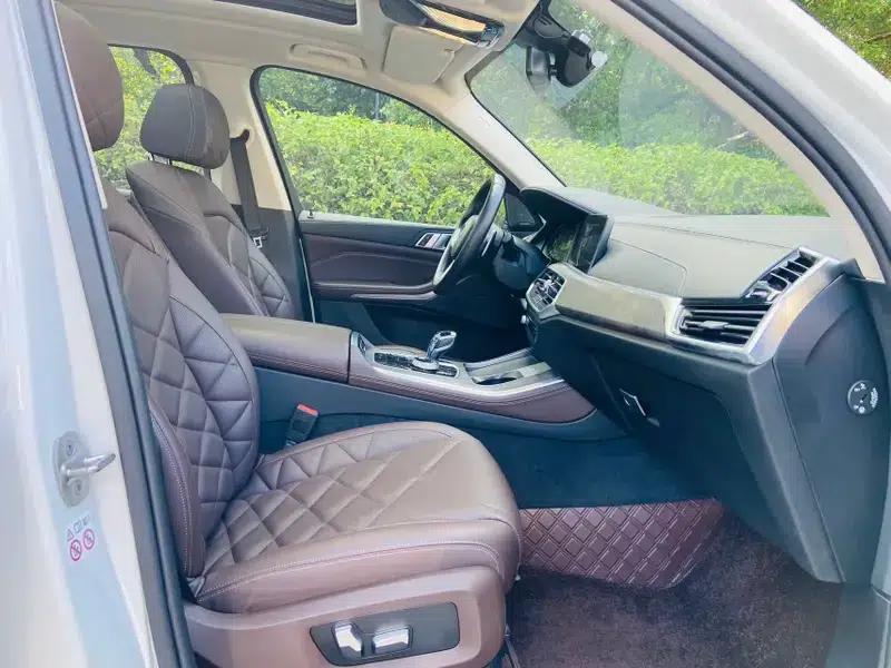 BMW X5 2022 xDrive 30Li M Sport Package — миниатюра 22
