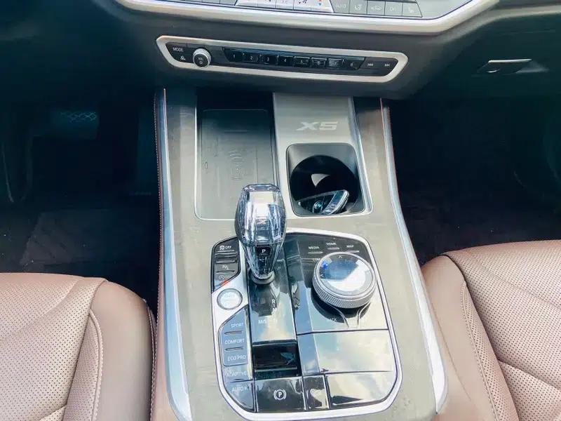 BMW X5 2022 xDrive 30Li M Sport Package — миниатюра 10